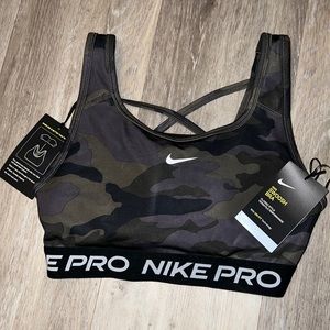 Nike pro sports bra